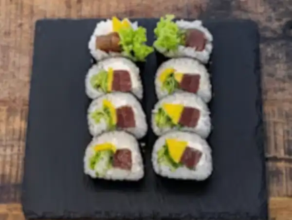 Futomaki Łosoś — zdjęcie z karty lokalu